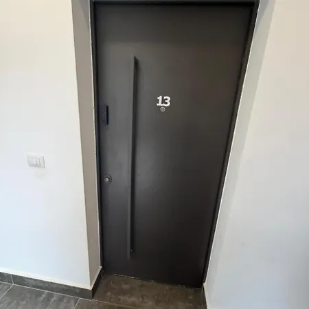 A&a- Rana E Hedhun *