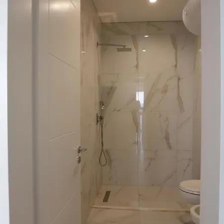 A&a- Rana E Hedhun アパート Valjiosi